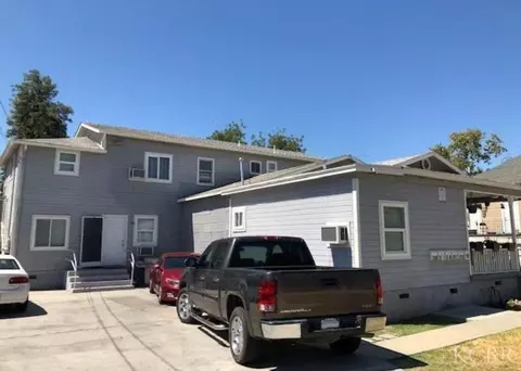 305 E Myrtle St, Hanford, CA 93230 photo 1