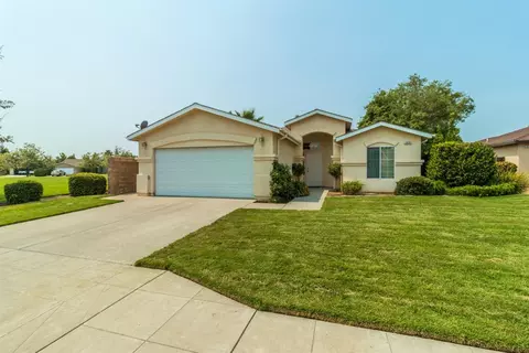 2074 Coventry Ave, Clovis, CA 93611 photo 1
