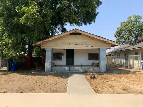 1111 O St, Sanger, CA 93657 photo 1