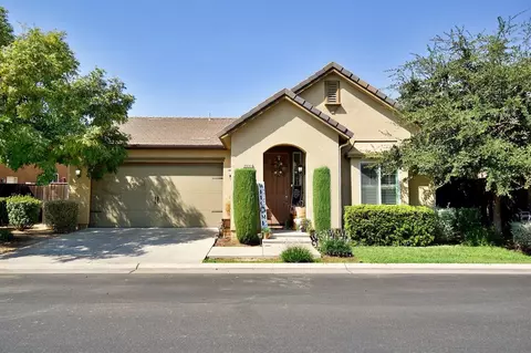 3931 Chessa Ln, Clovis, CA 93619 photo 1