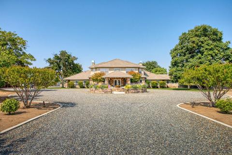 10239 N Fowler Ave, Clovis, CA 93619 photo 1