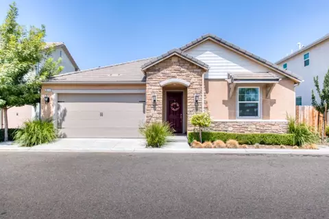 3573 Muse Way, Clovis, CA 93619 photo 1