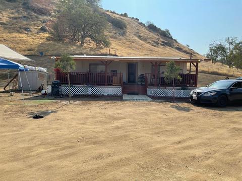 37062 Mistletoe Rd, Squaw Valley, CA 93675 photo 1