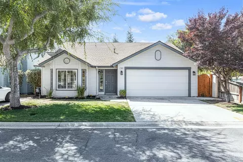 1804 Gettysburg Ave, Clovis, CA 93611 photo 1