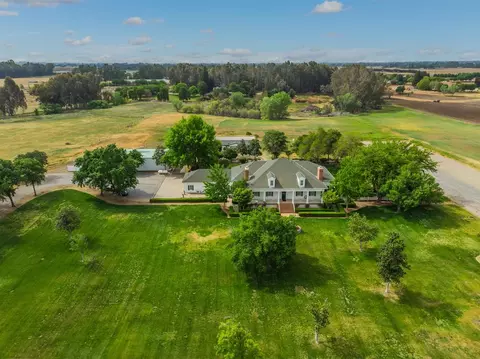 13359 E Herndon Ave, Clovis, CA 93619 photo 1
