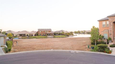 10943 E Promontory, Clovis, CA 93619 photo 1