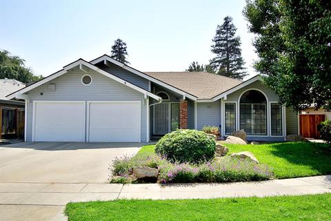 5286 E Dwight Way, Fresno, CA 93727 photo 1