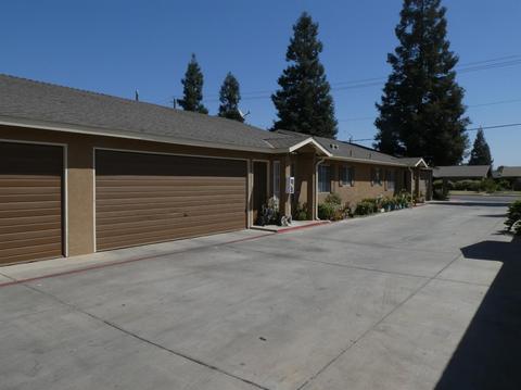 1026 Sunnyside Ave, Clovis, CA 93611 photo 1