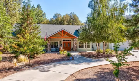 39367 Pine Ridge Rd, Oakhurst, CA 93644 photo 1