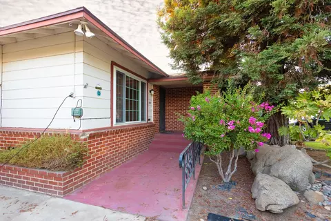 508 N G St, Madera, CA 93637 photo 1