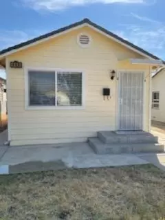 408 Harrison Ave, Sanger, CA 93657 photo 1
