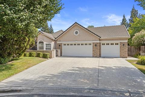 2390 Dawson Cove Ln S, Clovis, CA 93611 photo 1