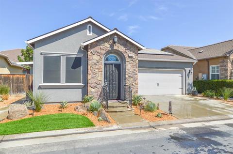 3651 Trenton Ln, Clovis, CA 93619 photo 1