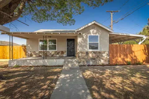 2207 Olive St, Selma, CA 93662 photo 1