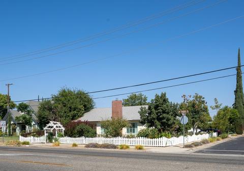 1219 3rd St, Clovis, CA 93612 photo 1