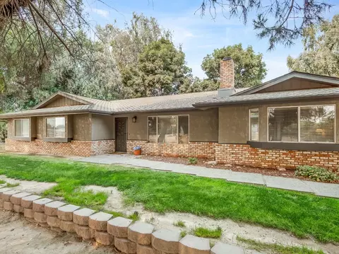 17040 Idaho Ave, Lemoore, CA 93245 photo 1