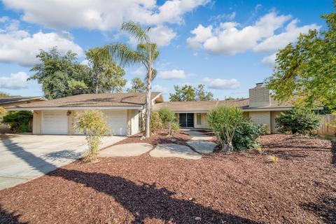 1032 1st St, Clovis, CA 93612 photo 1
