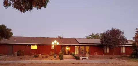 16993 Jennifer Ct, Madera, CA 93636 photo 1