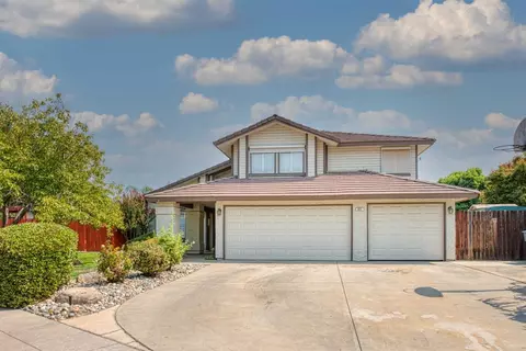 841 Burgan Ave, Clovis, CA 93611 photo 1
