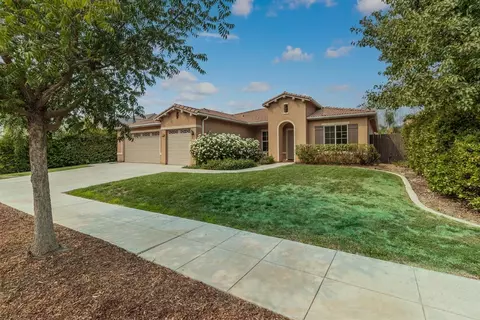 1135 Riordan Ave, Clovis, CA 93619 photo 1