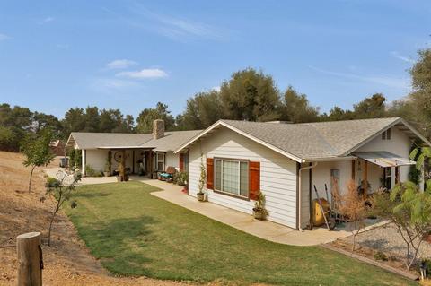 22060 Tollhouse Rd, Clovis, CA 93619 photo 1