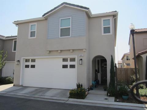 3646 Highclere Way, Clovis, CA 93619 photo 1