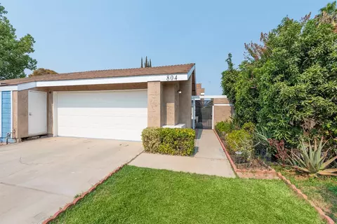 804 E Harold Ave, Visalia, CA 93292 photo 1