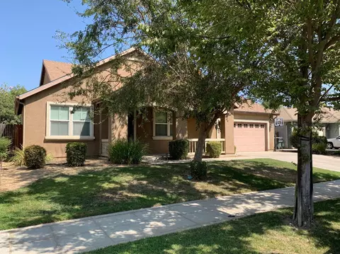 474 E Abbott Ave, Reedley, CA 93654 photo 1