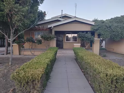 113 S A St, Madera, CA 93638 photo 1