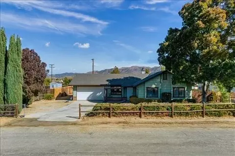 19941 Piedra Dr, Tehachapi, CA 93561 photo 1