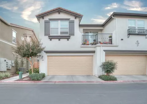 342 N Raphael Ln, Clovis, CA 93611 photo 1