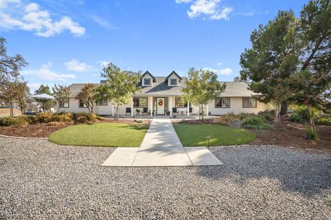 14087 Blue Oak Ln, Prather, CA 93651 photo 1