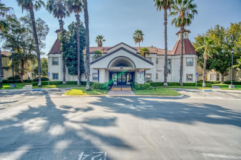 8153 N Cedar Ave 114, Fresno, CA 93720 30 Photos MLS 567373 Movoto