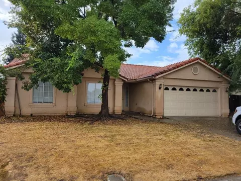 2735 3rd St, Sanger, CA 93657 photo 1
