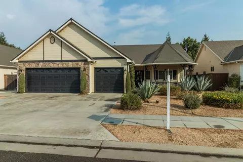 623 Powers Ave, Clovis, CA 93619 photo 1
