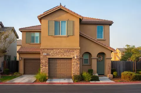 3047 Roche Ln, Clovis, CA 93619 photo 1