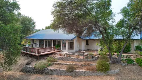40845 Harmony Ln, Oakhurst, CA 93644 photo 1