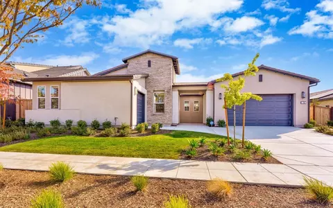 768 Overstone Ave, Madera, CA 93636 photo 1