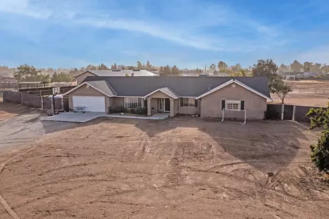 17346 Paula Rd, Madera, CA 93636 photo 1