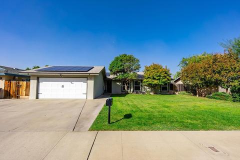 836 Purdue Ave, Clovis, CA 93611 photo 1