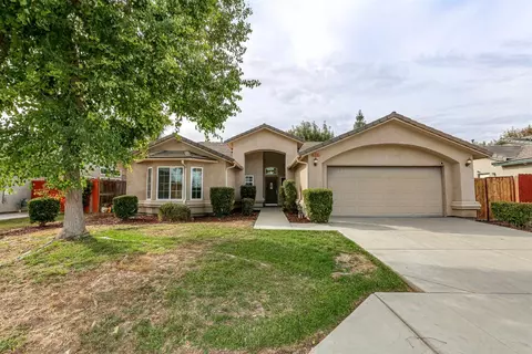 370 Molly, Chowchilla, CA 93610 photo 1