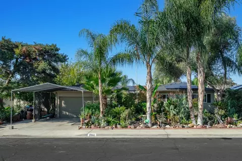 2866 Caesar Ave, Clovis, CA 93612 photo 1