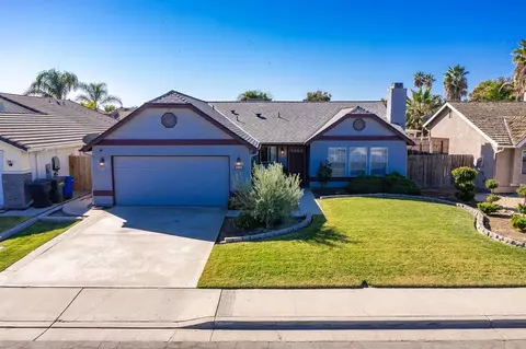 839 E Palm Dr, Hanford, CA 93230 photo 1