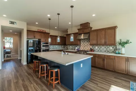 1004 Highland Rd W, Madera, CA 93636 photo 1