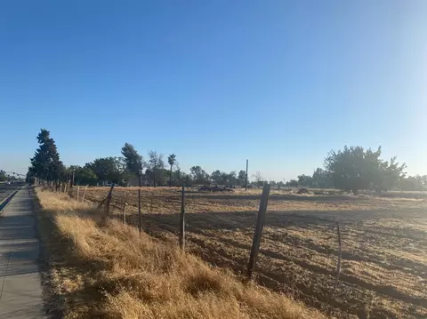 16482 Road 26, Madera, CA 93638 photo 1
