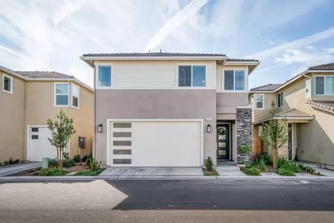 3772 Longford Way, Clovis, CA 93619 photo 1