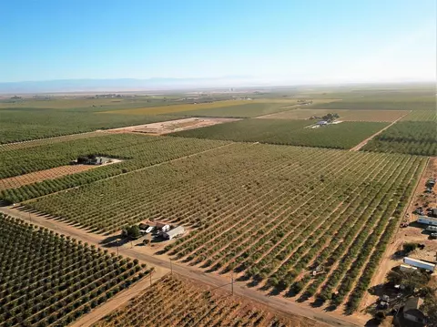 10129 Road 28 12, Madera, CA 93637 photo 1