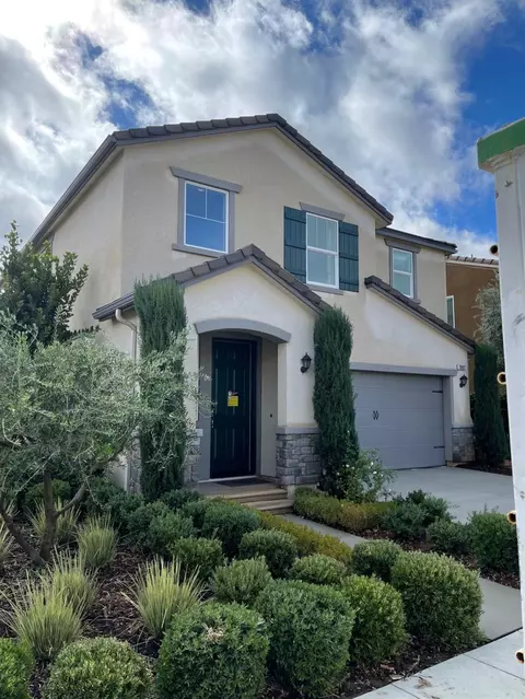3882 Buckingham Ave, Clovis, CA 93619 photo 1