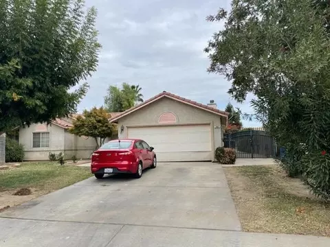 388 S Olympic St, Kerman, CA 93630 photo 1