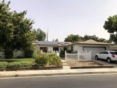 1439 Fowler Ave, Clovis, CA 93611 photo 1